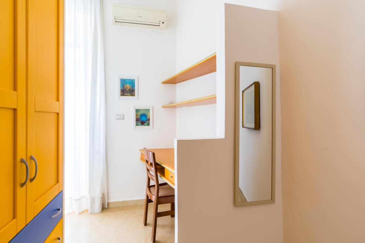 Rione Emanuele III - 4 Bedroom Apartment Neapol Exteriér fotografie