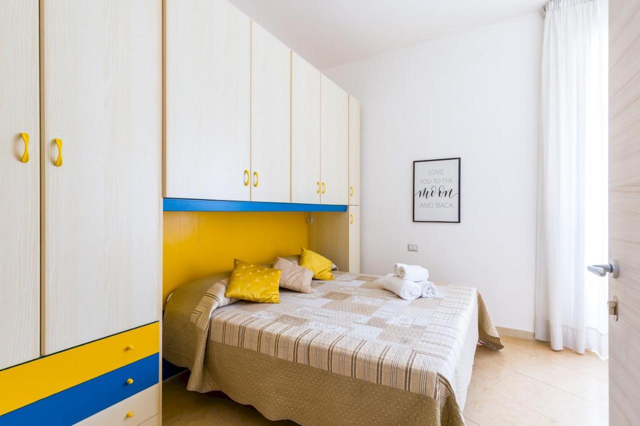 Rione Emanuele III - 4 Bedroom Apartment Neapol Exteriér fotografie