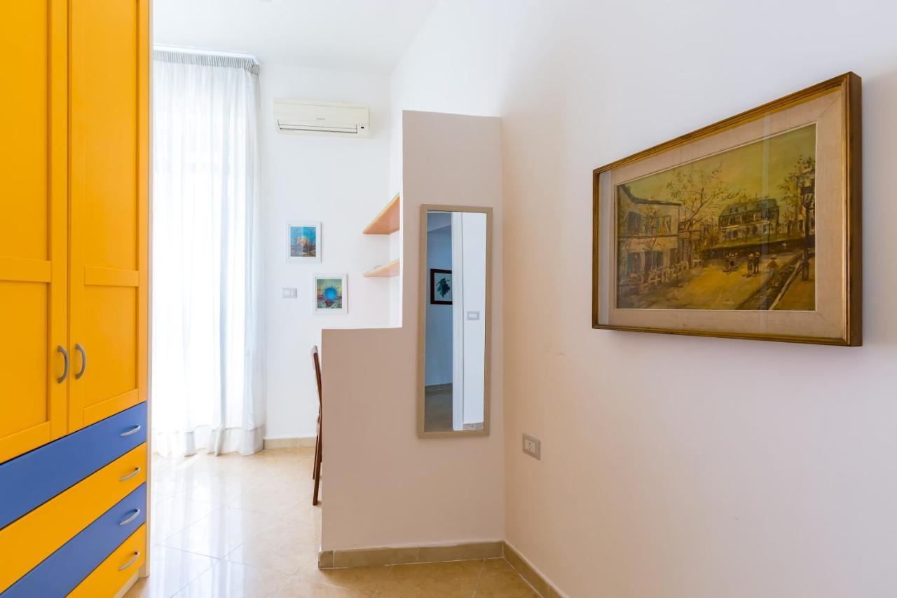 Rione Emanuele III - 4 Bedroom Apartment Neapol Exteriér fotografie