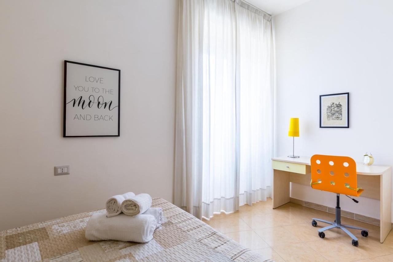 Rione Emanuele III - 4 Bedroom Apartment Neapol Exteriér fotografie
